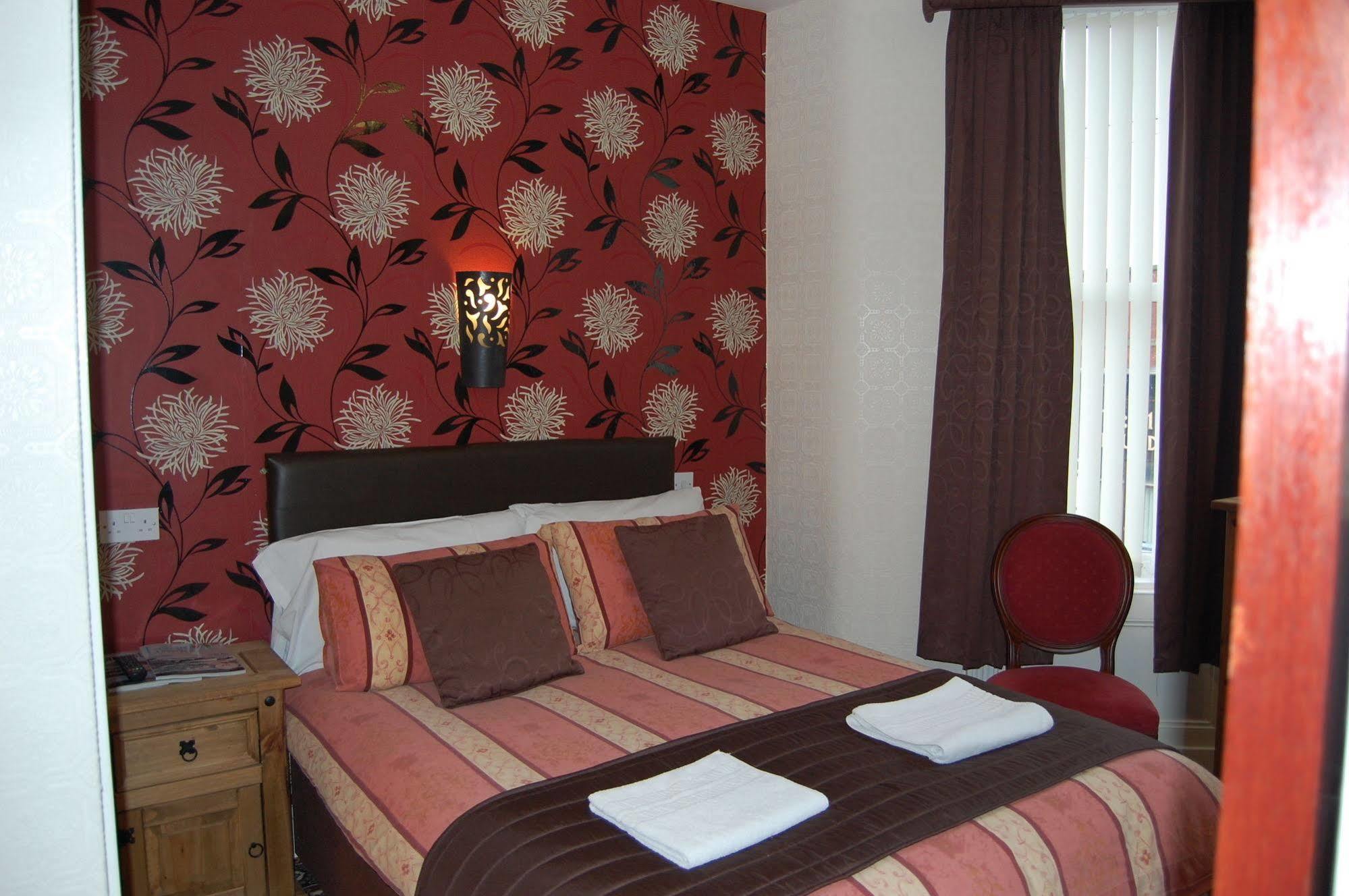 The Trafford Hotel Блекпул Екстериор снимка