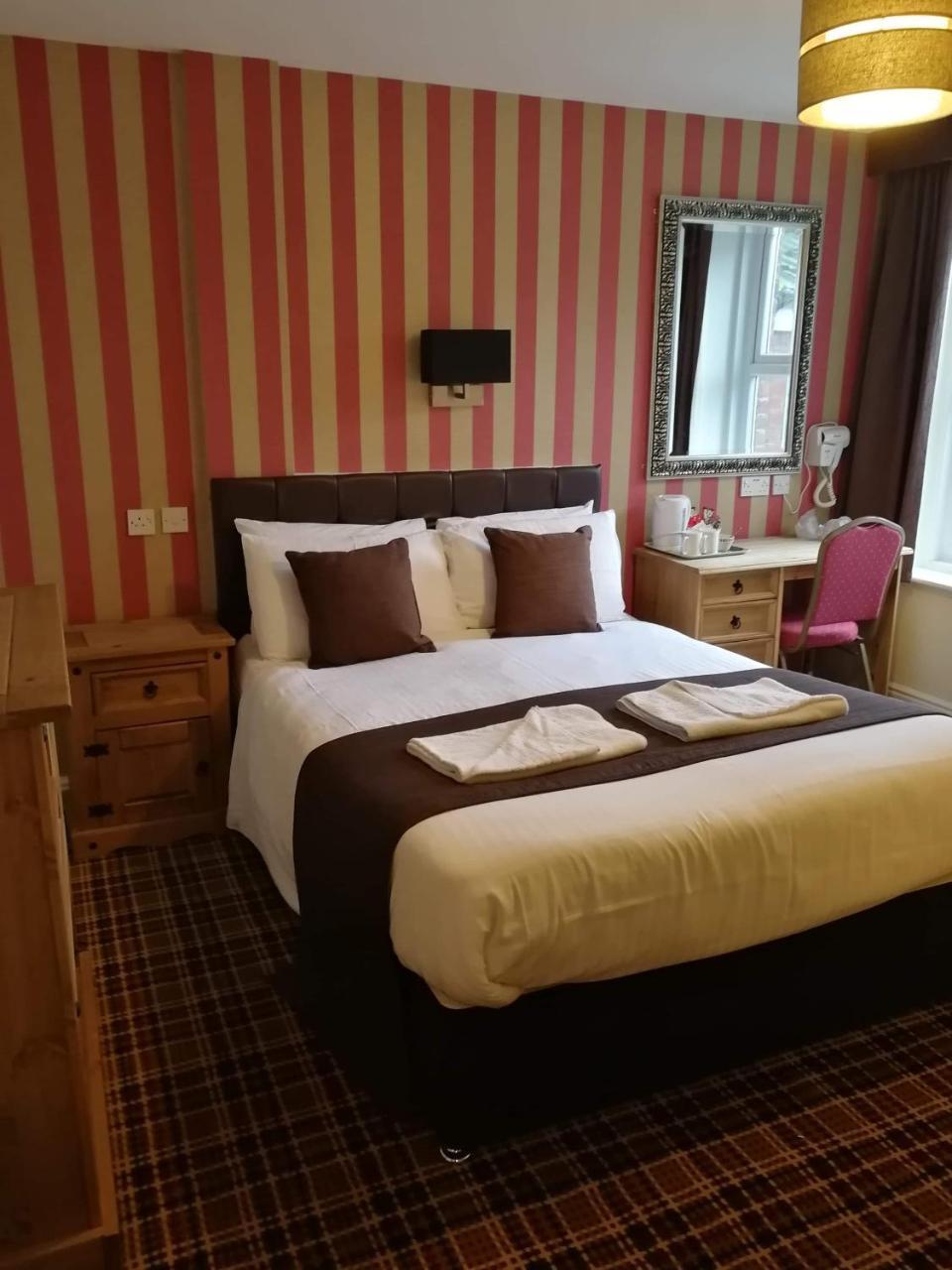 The Trafford Hotel Блекпул Екстериор снимка